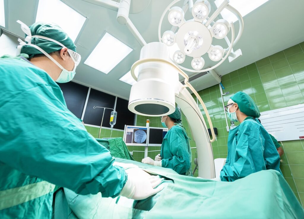 薄毛治療のために病院に行くべき理由は？