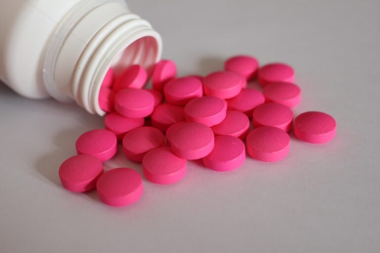AGA治療と育毛剤はどっちが効果的なのか徹底解説しますか？